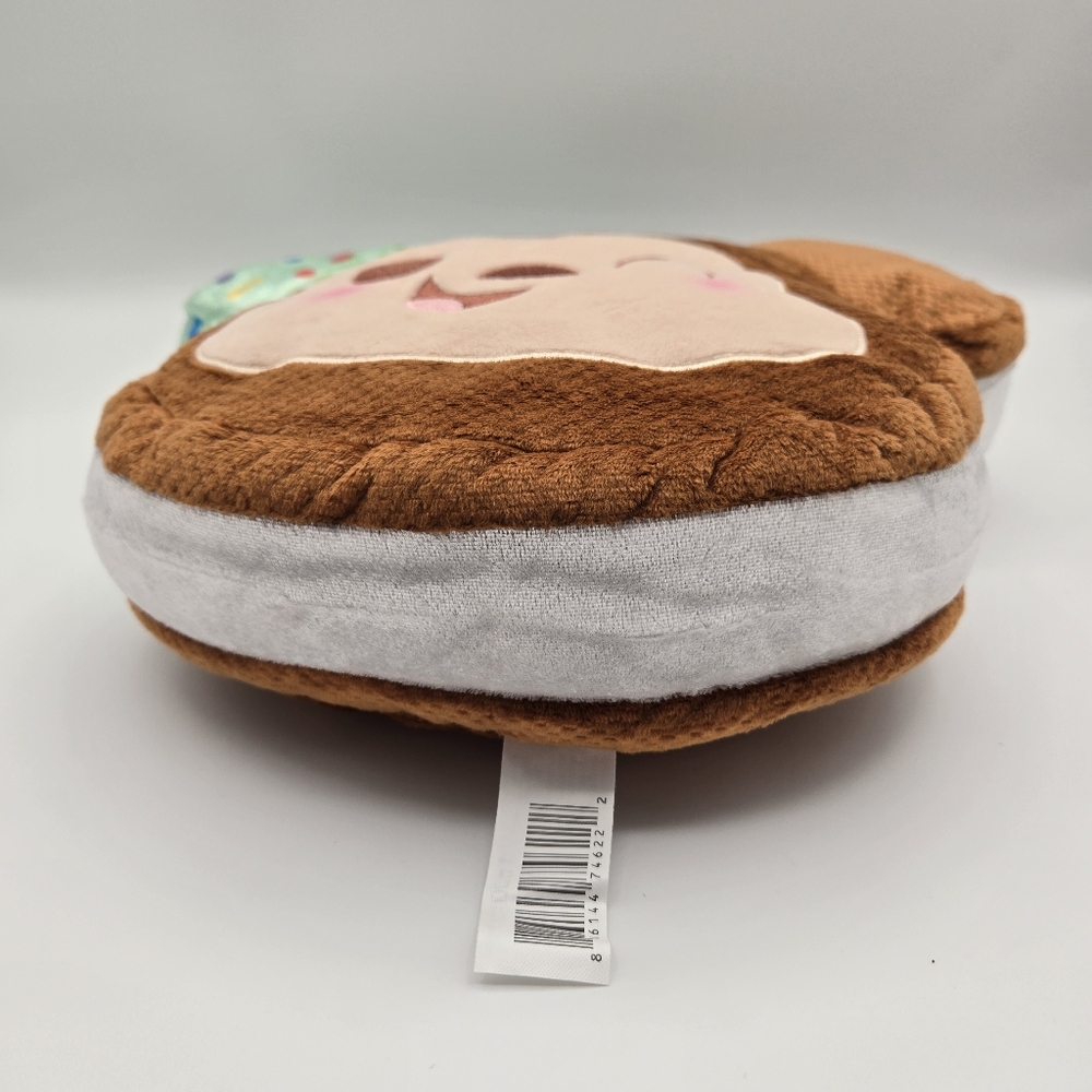 Disney Munchlings Squeeze-A-Munch Large Mint Dipped Ice Cream Sandwich Plush - Picture 6 of 10